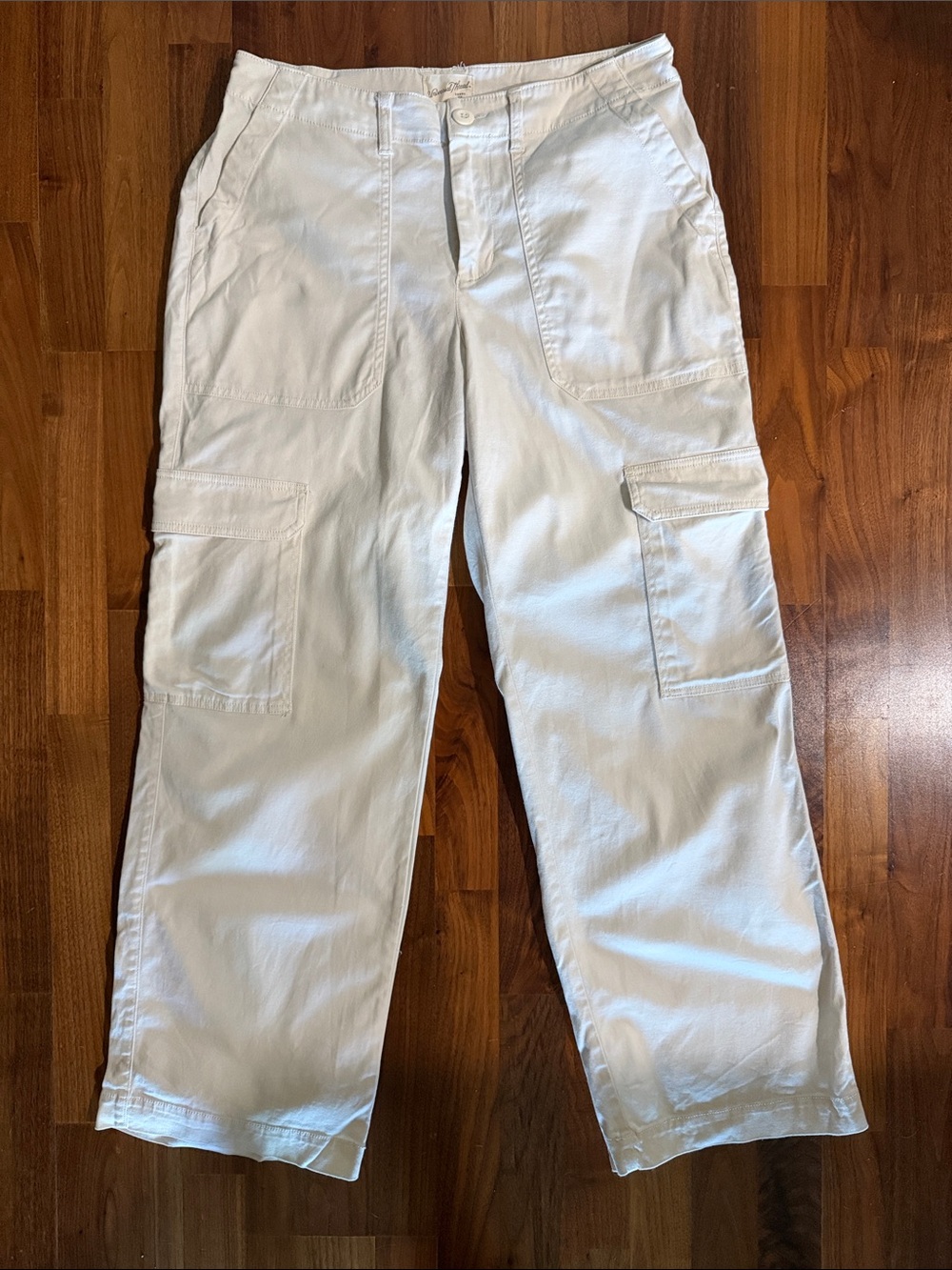 Women’s White Cargo Pants - Classic Utility Style